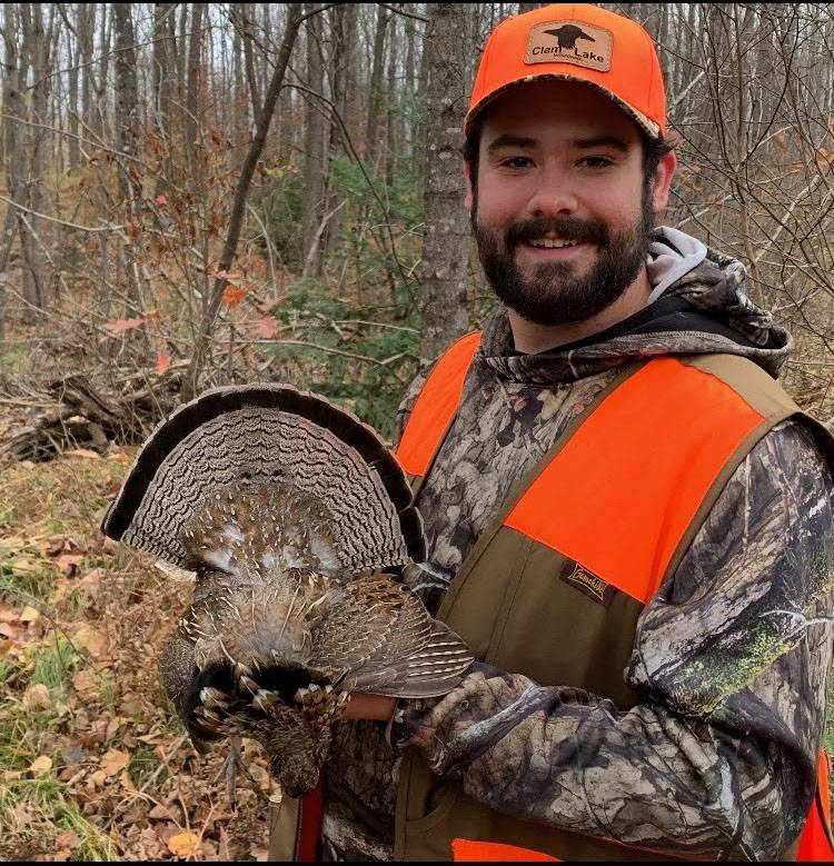 Wisconsin-grouse-guided-hunts